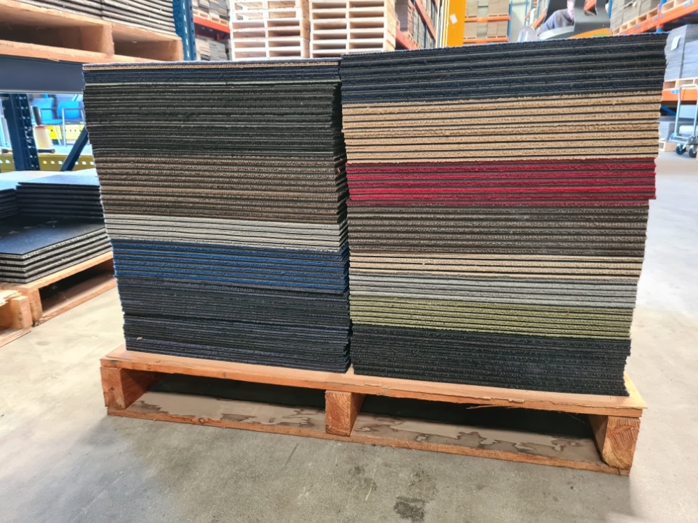 nieuw | tapijttegels kleurenmix laag geprijsd