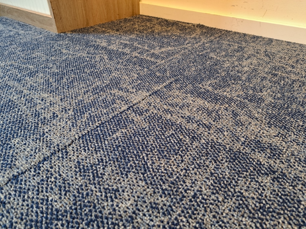 restpartij 37m2 tapijttegels interface ice breaker blauw