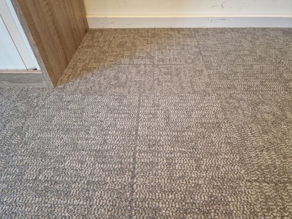 yuton 106 ra gebruikt 4290007, grijs met weeffout