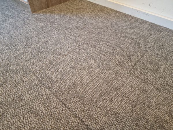 yuton 106 ra gebruikt 4290007, grijs met weeffout